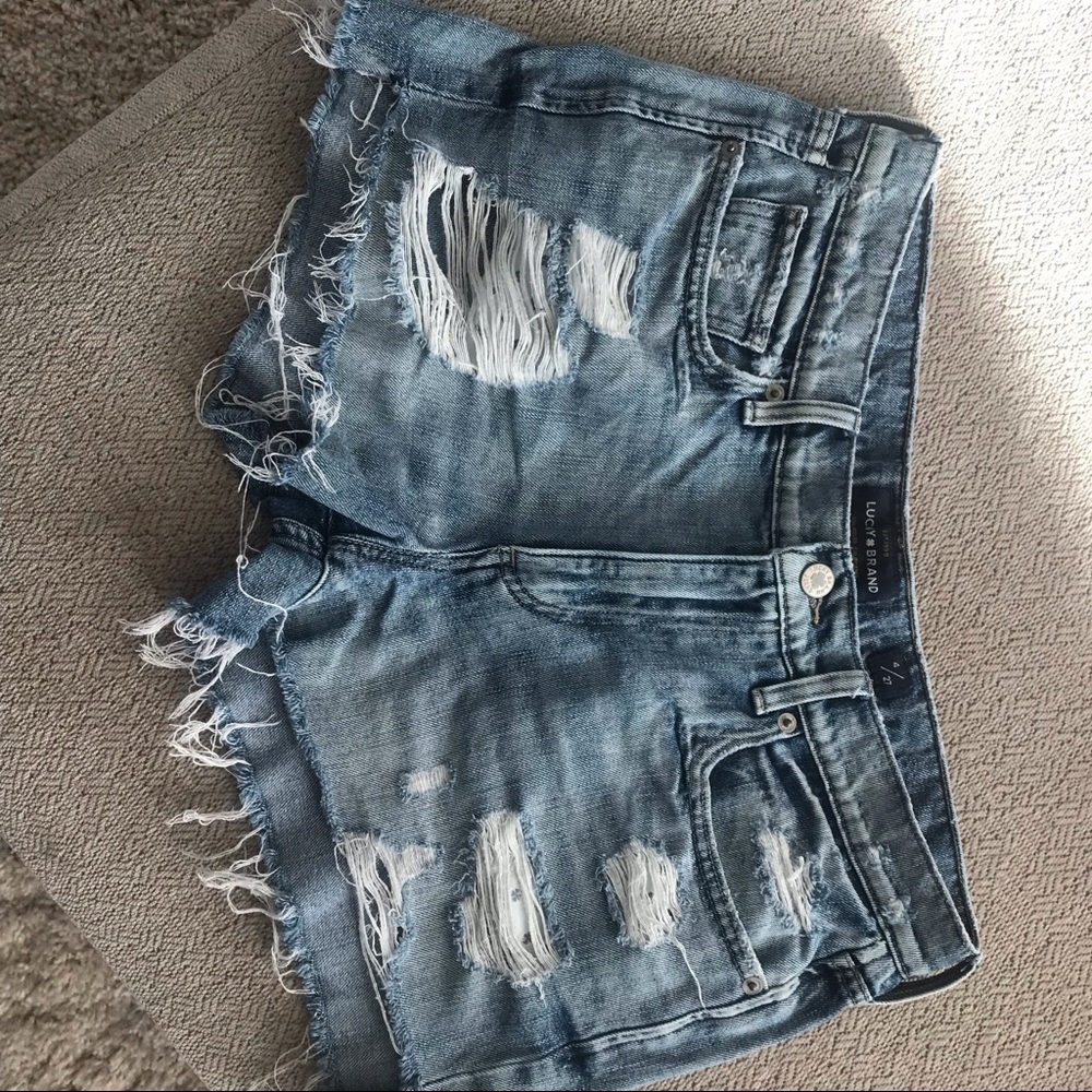 Lucky Brand Boyfriend shorts sz 4/27 distressed